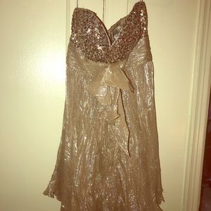 Sherri hill size 2 gold strapless sequin dress